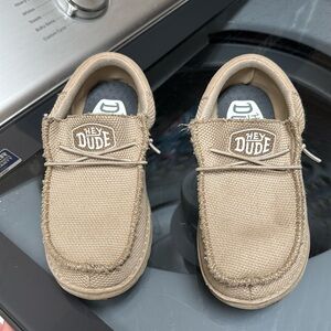 Hey dudes Wally youth